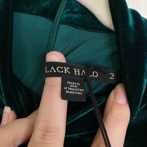 NWOT BLACK HALO Dark Green Briar Velvet Mini Dress Size 2 Holiday Faux Wrap - Picture 6 of 8
